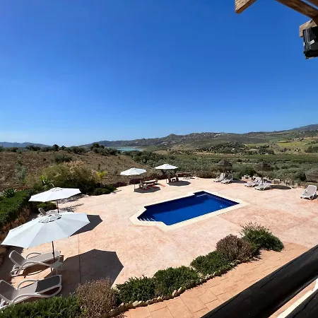 Casita Zayas - *